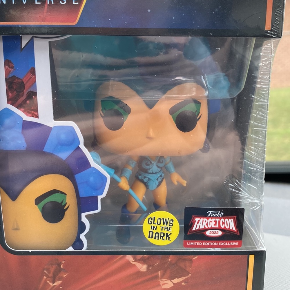 Funko Pop with t-shirt Large - Picture 4 of 5